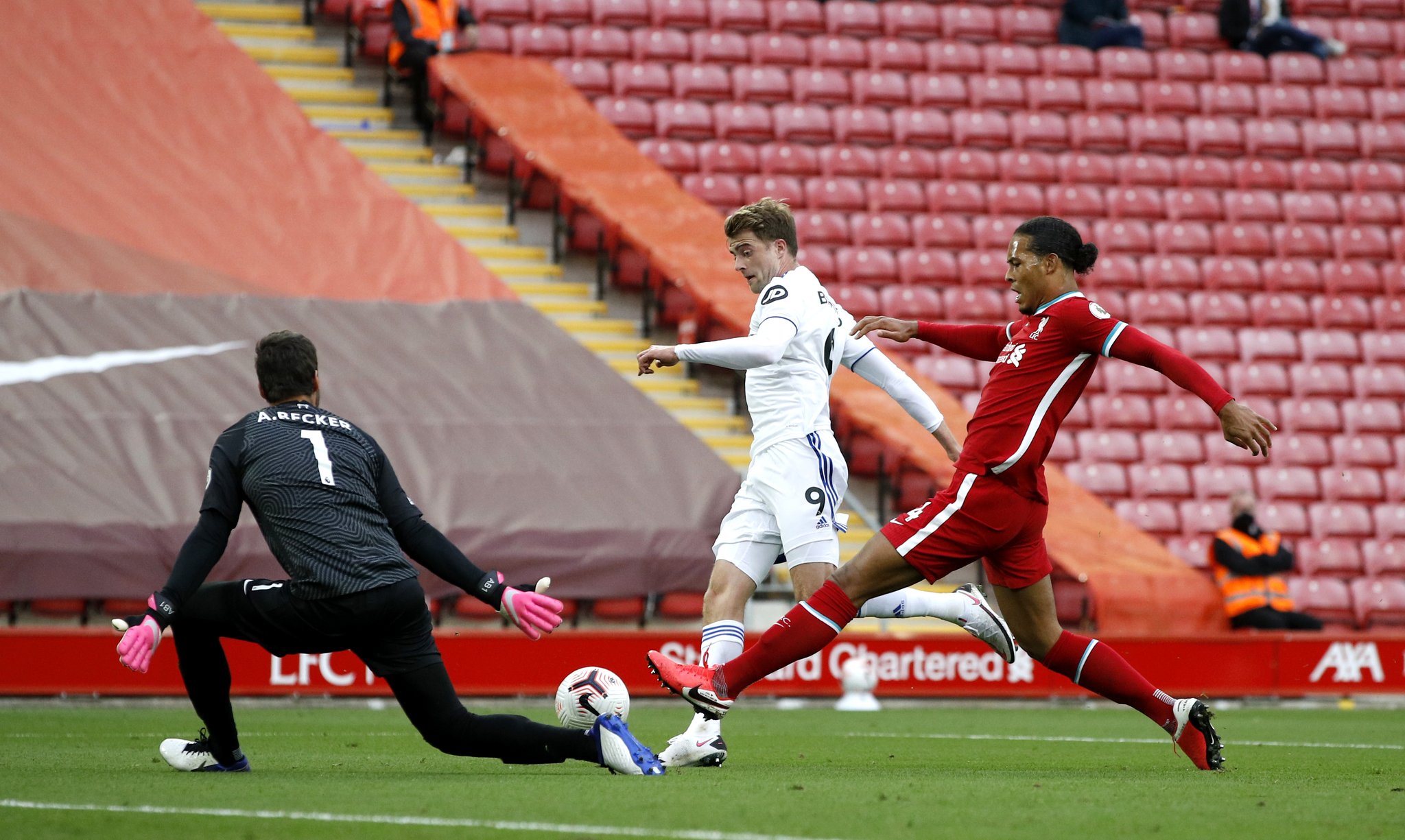 更是为他们 更是为他们